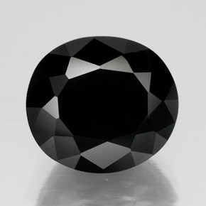 10.02カラットの天然黒トルマリン（13.5×12.1 mm・オーバルカット）