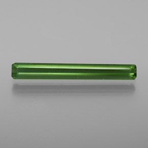 1.14カラットの天然フォレストグリーントルマリン（20.8×2.8 mm・エメラルドカット）