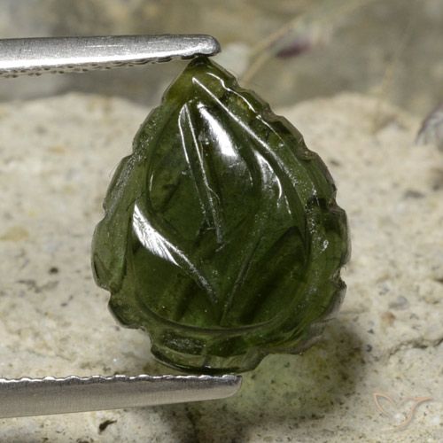 2.90ct 天然 ミディアムグリーン トルマリン, フラワーカット, 半透明