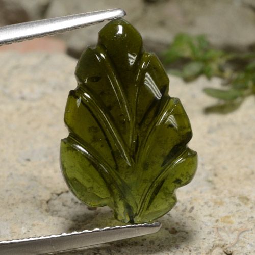 4.45ct 天然 アースグリーン トルマリン, フラワーカット, 半透明