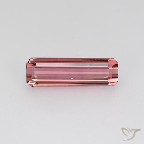 1.31ct 天然 濃いピンク トルマリン, エメラルドカット, VVS