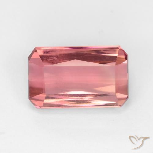 3.03ct 天然 ダークピンク トルマリン, エメラルドカット, VS-SI