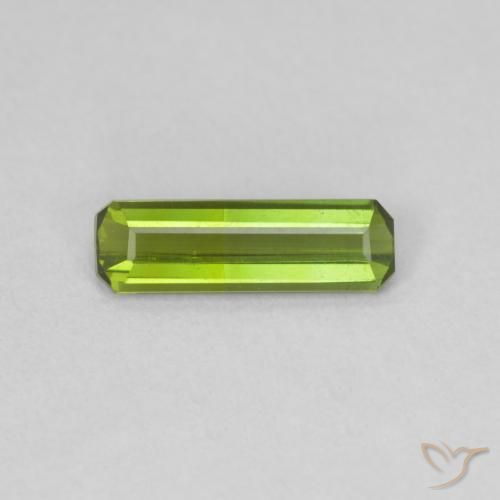0.67ct 天然 黄みがかったグリーン トルマリン, エメラルドカット, VVS