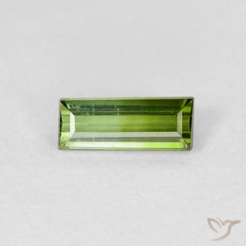 0.65カラットの天然ウォームグリーントルマリン、バゲット、VVS-VS