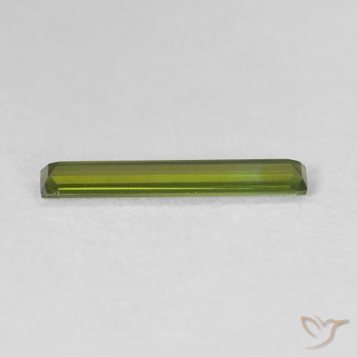 0.62カラットの天然アーシーグリーントルマリン、バゲット、VVS