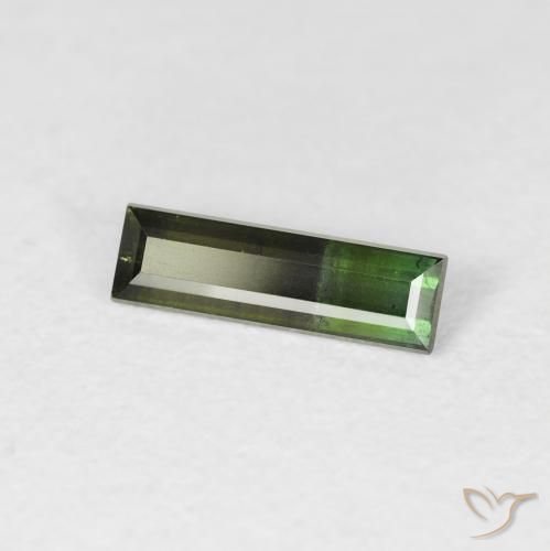 0.54カラットの天然非常に濃い緑トルマリン、バゲット、VS