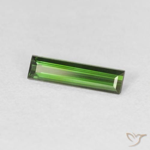 0.65カラットの天然フォレストグリーントルマリン、バゲット、VVS
