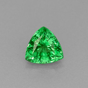 0.55カラットの天然クロムグリーンツァボライトガーネット（5.1×5 mm・トリリアント）