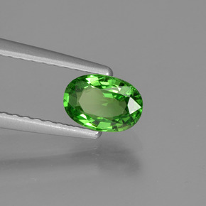 0.58カラットの天然クロムグリーンツァボライトガーネット（6.1×4.2 mm・オーバルカット）