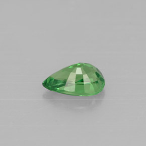 0.51カラットの天然クロムグリーンツァボライトガーネット（6.1×4 mm・洋梨の形）