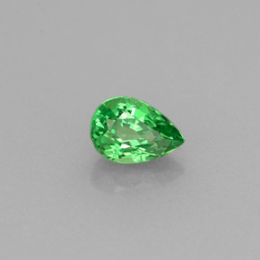0.46カラットの天然クロムグリーンツァボライトガーネット（5.5×3.8 mm・洋梨の形）