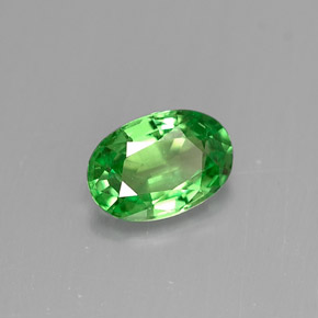 0.54カラットの天然クロムグリーンツァボライトガーネット（6.1×4.2 mm・オーバルカット）