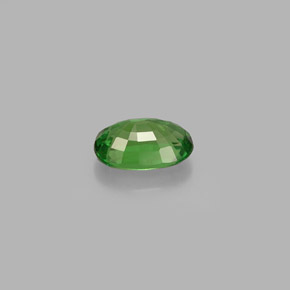 0.58カラットの天然クロムグリーンツァボライトガーネット（6.1×4.1 mm・オーバルカット）