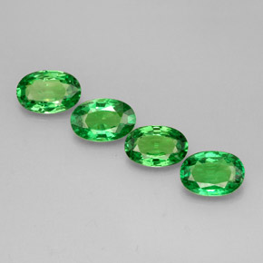 カラットの天然クロムグリーンツァボライトガーネット（6.2×4.1 mm・オーバルカット）