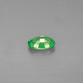 0.54カラットの天然クロムグリーンツァボライトガーネット（6.1×4.2 mm・オーバルカット）