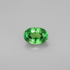 0.57カラットの天然クロムグリーンツァボライトガーネット（5.9×4.1 mm・オーバルカット）