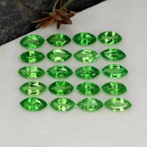 3.86カラットの天然クロムグリーンツァボライトガーネット（5.1×2.6 mm・マーキス）