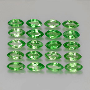 カラットの天然クロムグリーンツァボライトガーネット（5.3×2.8 mm・マーキス）