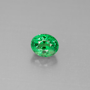 1.10カラットの天然グリーンツァボライトガーネット（6.2×5.1 mm・オーバルカット）