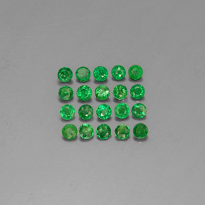 カラットの天然グリーンツァボライトガーネット（2.54 mm・ラウンドカット）