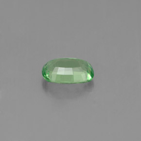 0.48カラットの天然グリーンツァボライトガーネット（5.7×3.9 mm・クッションカット）
