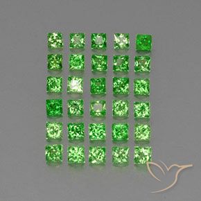 Shop natural 2.77ct ライブリーグリーン ツァボライトガーネット gems, 四角形, from タンザニア at GemSelect. In stock, global shipping!