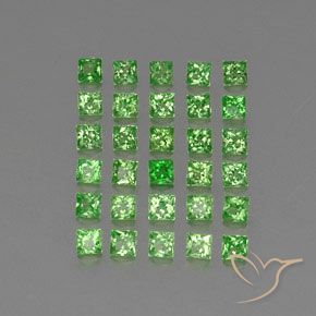 Shop natural 2.74ct ライブリーグリーン ツァボライトガーネット gems, 四角形, from タンザニア at GemSelect. In stock, global shipping!