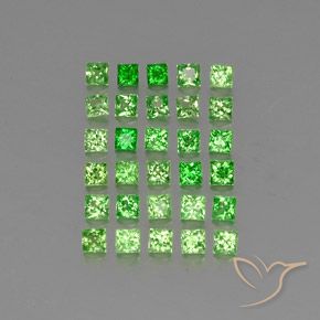 Shop natural 2.61ct 鮮やかなグリーン ツァボライトガーネット gems, 四角形, from タンザニア at GemSelect. In stock, global shipping!