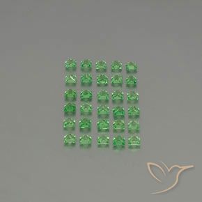 Shop natural 2.79ct エレクトリックグリーン ツァボライトガーネット gems, 四角形, from タンザニア at GemSelect. In stock, global shipping!