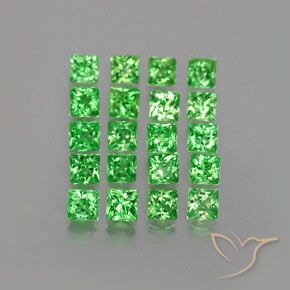 Shop natural 1.31ct エレクトリックグリーン ツァボライトガーネット gems, 四角形, from タンザニア at GemSelect. In stock, global shipping!