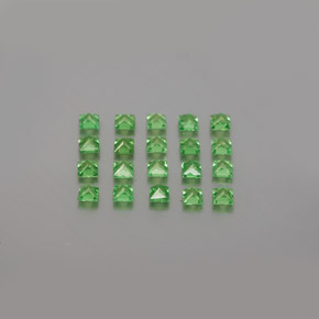 カラットの天然グリーンツァボライトガーネット（2.3×2.3 mm・四角）