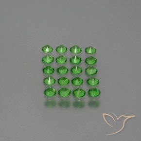 Shop natural 1.70ct エレクトリックグリーン ツァボライトガーネット gems, ラウンド, from タンザニア at GemSelect. In stock, global shipping!