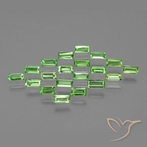 Shop natural 1.98ct ライブリーグリーン ツァボライトガーネット gems, バゲット, from タンザニア at GemSelect. In stock, global shipping!