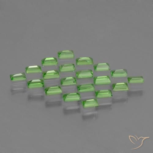 Shop natural 1.18ct ライブリーグリーン ツァボライトガーネット gems, バゲット, from タンザニア at GemSelect. In stock, global shipping!