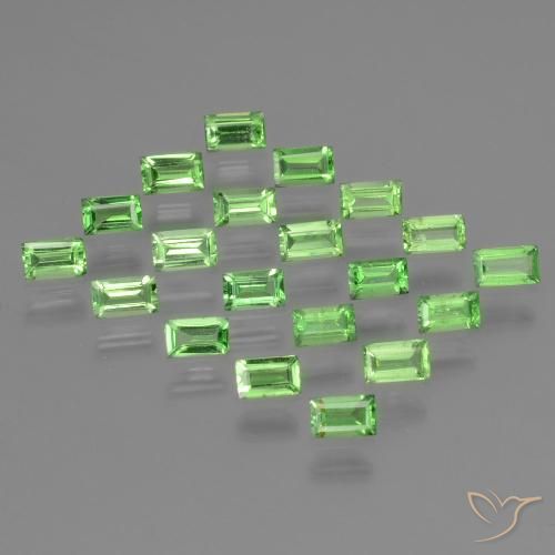Shop natural 1.66ct ライブリーグリーン ツァボライトガーネット gems, バゲット, from タンザニア at GemSelect. In stock, global shipping!