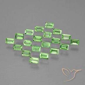 Shop natural 1.58ct ライブリーグリーン ツァボライトガーネット gems, バゲット, from タンザニア at GemSelect. In stock, global shipping!