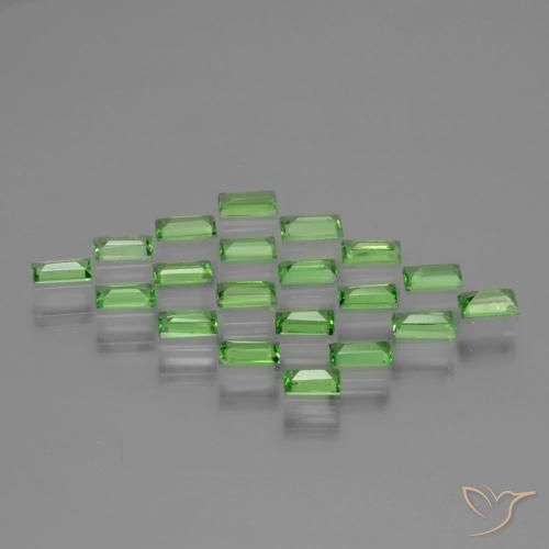 Shop natural 1.08ct ライブリーグリーン ツァボライトガーネット gems, バゲット, from タンザニア at GemSelect. In stock, global shipping!