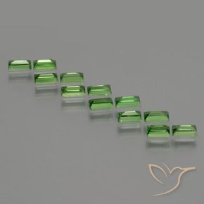 Shop natural 1.71ct ライブリーグリーン ツァボライトガーネット gems, バゲット, from タンザニア at GemSelect. In stock, global shipping!