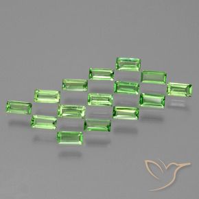 Shop natural 1.46ct ライブリーグリーン ツァボライトガーネット gems, バゲット, from タンザニア at GemSelect. In stock, global shipping!