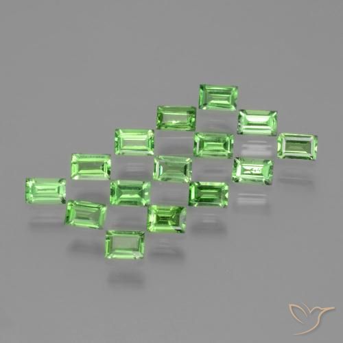 Shop natural 1.48ct ライブリーグリーン ツァボライトガーネット gems, バゲット, from タンザニア at GemSelect. In stock, global shipping!