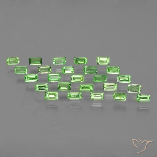 Shop natural 1.62ct ライブリーグリーン ツァボライトガーネット gems, バゲット, from タンザニア at GemSelect. In stock, global shipping!