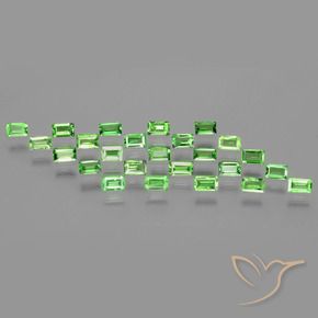 Shop natural 1.99ct ライブリーグリーン ツァボライトガーネット gems, バゲット, from タンザニア at GemSelect. In stock, global shipping!