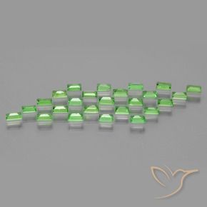 Shop natural 1.99ct ライブリーグリーン ツァボライトガーネット gems, バゲット, from タンザニア at GemSelect. In stock, global shipping!