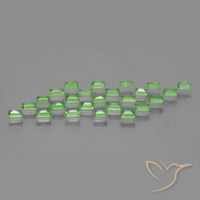 Shop natural 1.81ct ライブリーグリーン ツァボライトガーネット gems, バゲット, from タンザニア at GemSelect. In stock, global shipping!