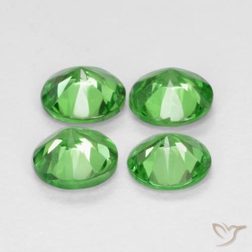Shop natural 1.08ct 鮮やかなグリーン ツァボライトガーネット gems, ラウンド, from タンザニア at GemSelect. In stock, global shipping!