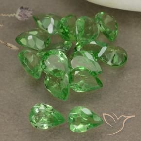Shop natural 1.98ct 鮮やかなグリーン ツァボライトガーネット gems, 洋梨の形, from タンザニア at GemSelect. In stock, global shipping!