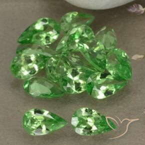 Shop natural 3.12ct エレクトリックグリーン ツァボライトガーネット gems, 洋梨の形, from タンザニア at GemSelect. In stock, global shipping!