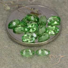 Shop natural 3.22ct ライブリーグリーン ツァボライトガーネット gems, 楕円形, from タンザニア at GemSelect. In stock, global shipping!