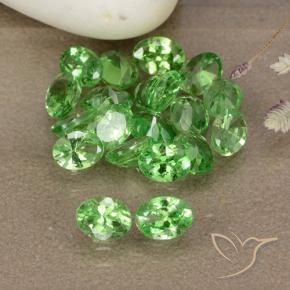 Shop natural 3.77ct ミディアムグリーン ツァボライトガーネット gems, 楕円形, from タンザニア at GemSelect. In stock, global shipping!