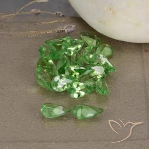 Shop natural 3.64ct ミディアムグリーン ツァボライトガーネット gems, 洋梨の形, from タンザニア at GemSelect. In stock, global shipping!